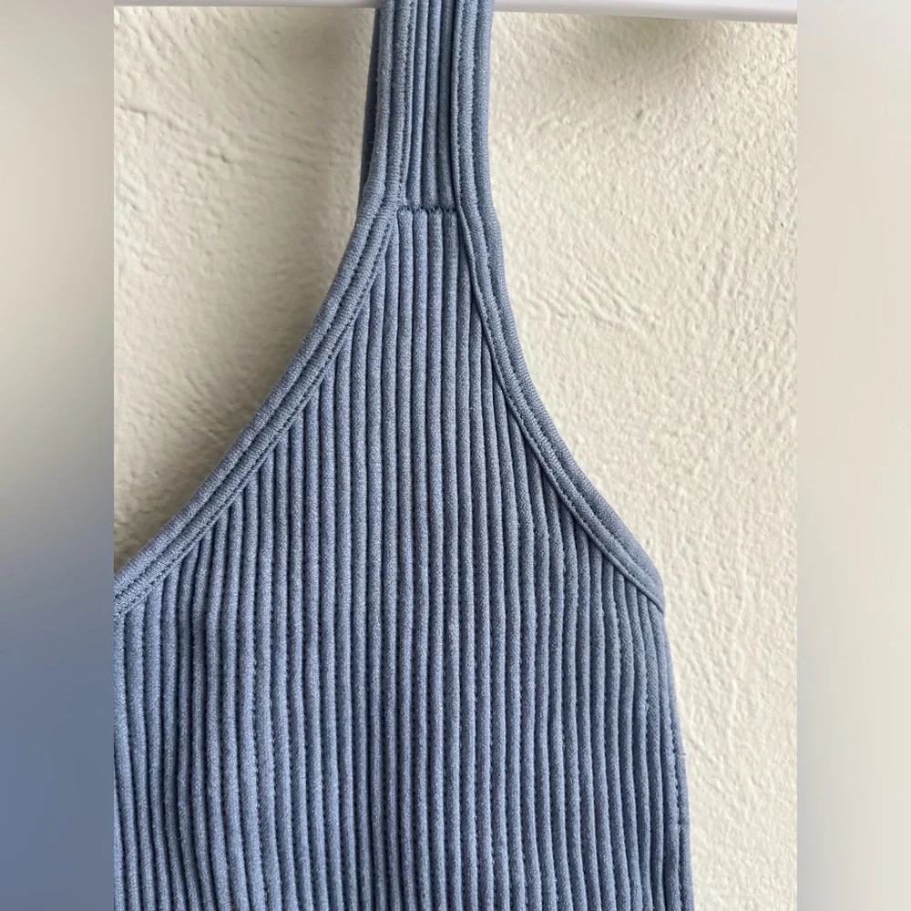 Dynamic Ribbed Tank-Top - Picture 2 of 4